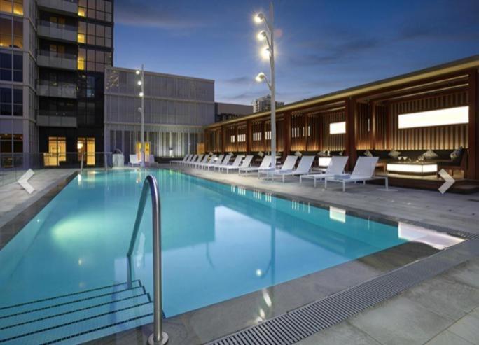 Luxury Condo With Cn Tower View Toronto Exterior foto