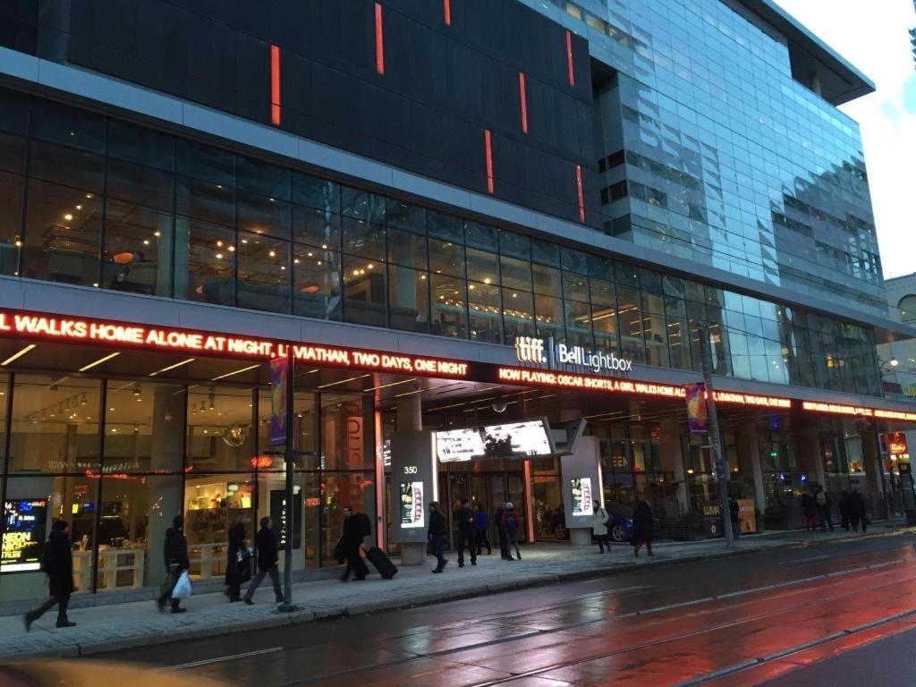 Luxury Condo With Cn Tower View Toronto Exterior foto